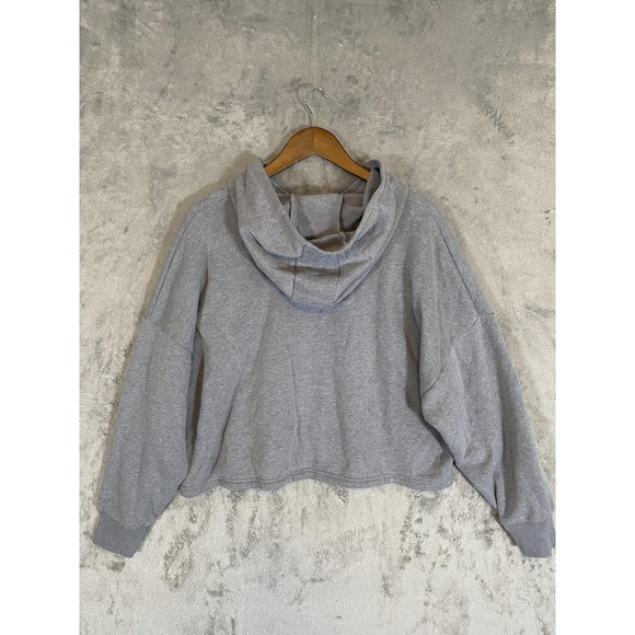 Under Armour Project Rock Hoodie Women Sz M Gray Cropped Brahma Bull Athleisure - Picture 7 of 10